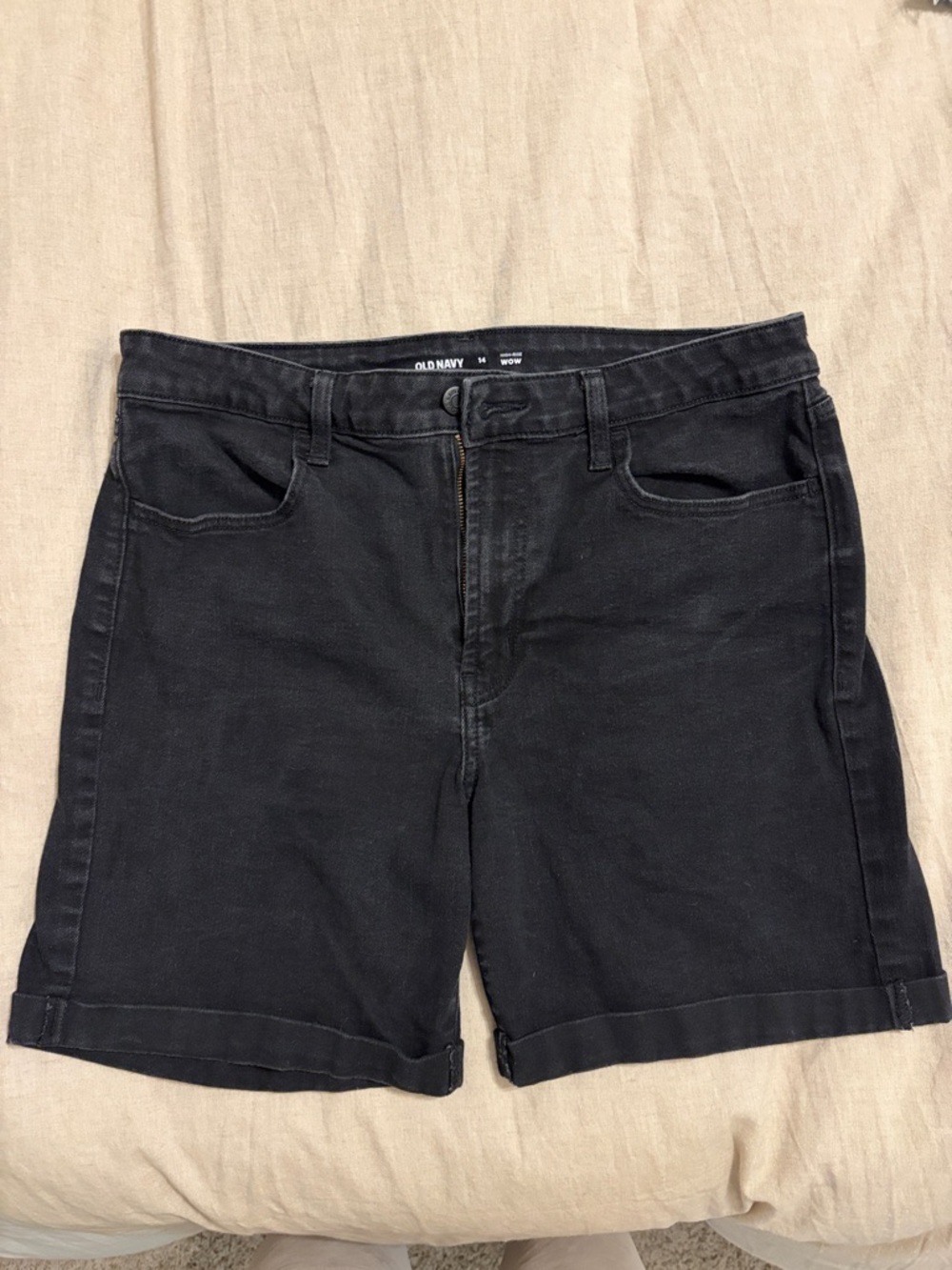 Old Navy Black Rolled-Hem Denim Shorts size 14
